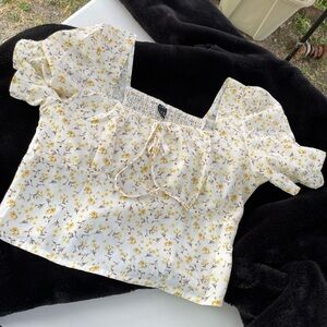 SHEIN White Floral Puff-Sleeve Square Neck Blouse